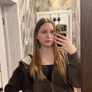 Логотип @favoritevlogs - Настя на связи💛