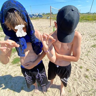 Логотип @faxserty - темыч.