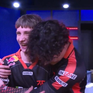 Логотип @fearcsgo - fEAR | FNATIC