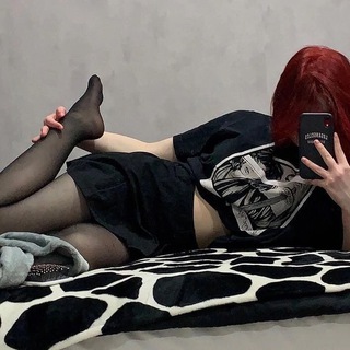 Логотип @feet_for_every_day - Ножки Девочек ☁️
