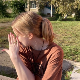 Логотип @feewaivers - Полина on the hill 🇺🇸🍏