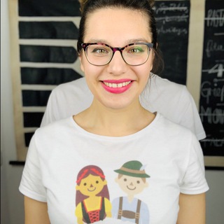 Логотип @feinesdeutsch - Feines Deutsch - Немецкий язык с Александрой Файн