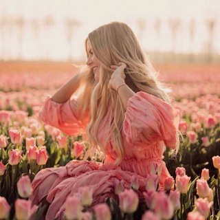 Логотип @female_thoughts1 - Счастье и Вдохновение