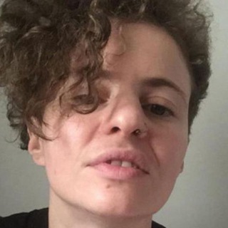 Логотип @femtalkchat - FemTalk - чат