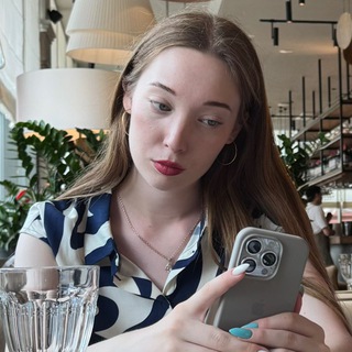 Логотип @filmarry - мари