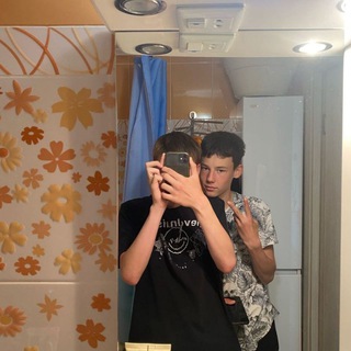 Логотип @finesenseday - Baby SwizZz