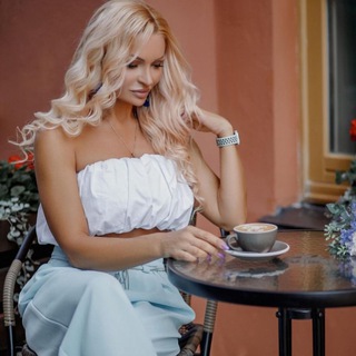 Логотип @fitoly - Оля Мартынова — твой персональный тренер