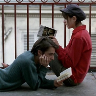 Логотип @fivefeetapart2 - Love at first sight