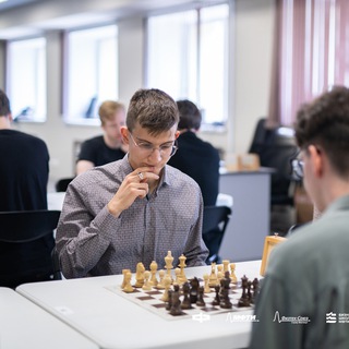 Логотип @fizinftop_blog - Шахматы на яхте