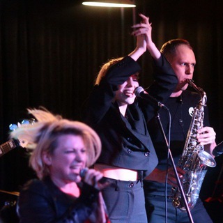 Логотип @flashmango - FlashMANGO