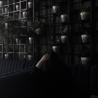 Логотип @floreazzz - хранилище воспоминаний