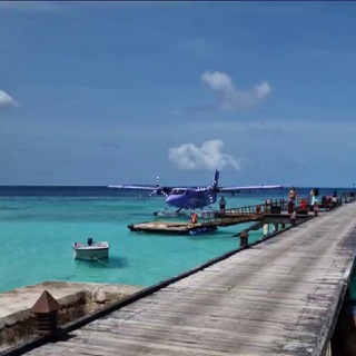 Логотип @flyandtravel - Летай и путешествуй!