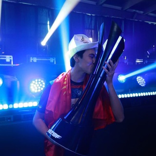 Логотип @flyqepubgm - 𝗙𝗟𝗬𝗤𝗘