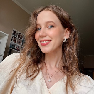 Логотип @foodieost - уголок спокойствия ☕️ foodieost