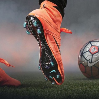 Логотип @footballnadivanchike - Футбол на диванчике⚽️🛋