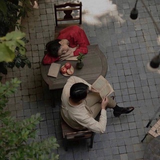 Логотип @foreveryour - целую,пока💋