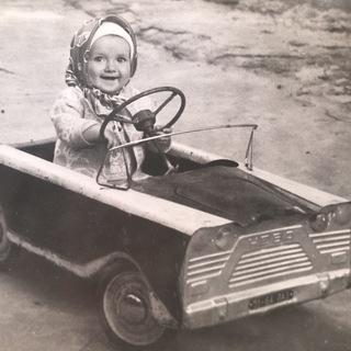 Логотип @fotovechnost - Фотохроники бренного бытия