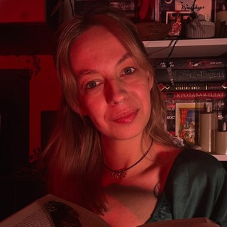 Логотип @fox_bookclab - Лисий книжный клуб 🦊