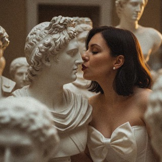 Логотип @foxroney - Вероника Фокс • Автор • 18+