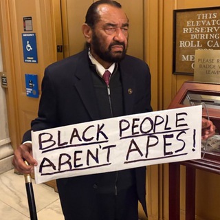 Логотип @fragiledemocracy - 𝕱𝖗𝖆𝖌𝖎𝖑𝖊 𝕯𝖊𝖒𝖔𝖈𝖗𝖆𝖈𝖞 🏛️