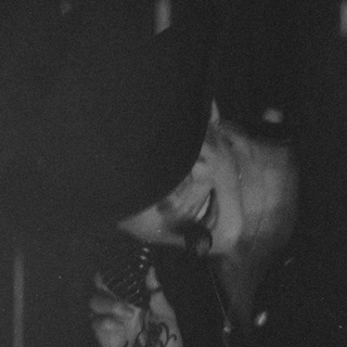 Логотип @franchdance - французский танцор