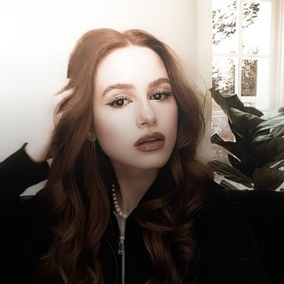 Логотип @frannadb - 𝑭𝑹𝑨𝑵𝑵𝑨 🗽