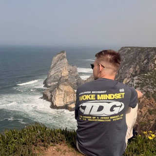 Логотип @freelancecountry - Путешествия и фриланс