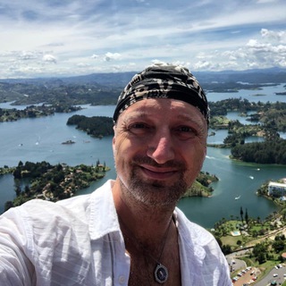 Логотип @freiheitbusiness - Freiheit, Business & PuraVida