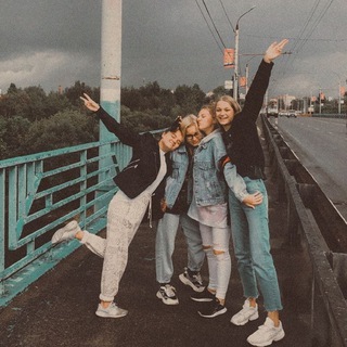 Логотип @friends3241 - Friends ☺️❤️