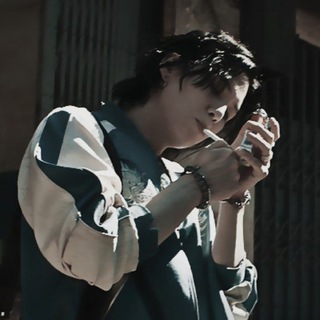 Логотип @fromghettos - пацан из трущоб.