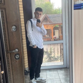 Логотип @frutikneew - фунтик