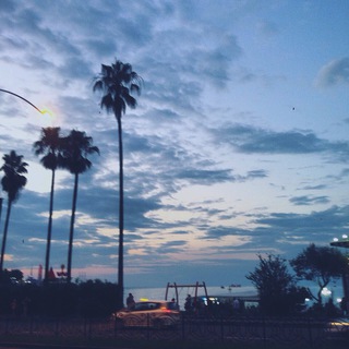 Логотип @fuckingdeep - дипхаусик