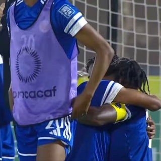 Логотип @futbolconkarma - Fútbol con Karma