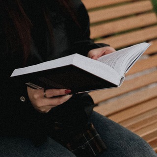 Логотип @g19alena - ALENA | Books | Life