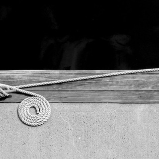 Логотип @gdebl - 🖤 (: 18+)