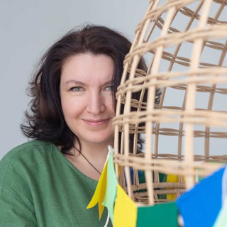 Логотип @generator_uyuta - Генератор уюта. Ирина Жолтковская