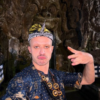 Логотип @geovaxue_vaxue - GEO VAXUE СТАВИТ