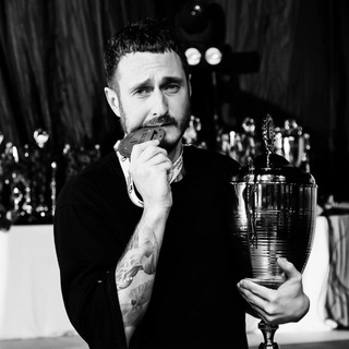 Логотип @geroicheskiiroman - Гераический роман о футболе и не только