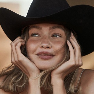 Логотип @ghadiddaily - Gigi Hadid