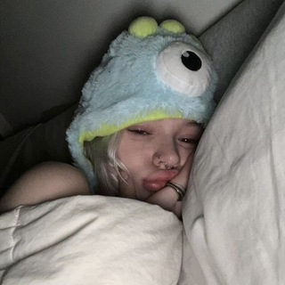 Логотип @gifbytayaaaa - g¡f by taya 💤
