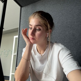 Логотип @giirlfrom80chat - чат сложной и бессмертной