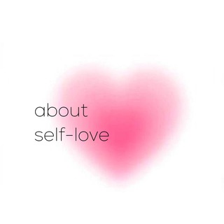 Логотип @girl_corner - about self-love🧘🏼‍♀️🤍