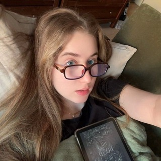 Логотип @girlfrom80 - простая и смертная