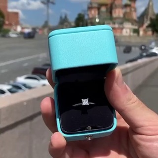 Логотип @girlfrompicture - Девочка с картинки