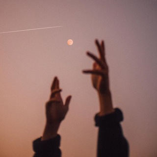 Логотип @girlpains - P Δ I N