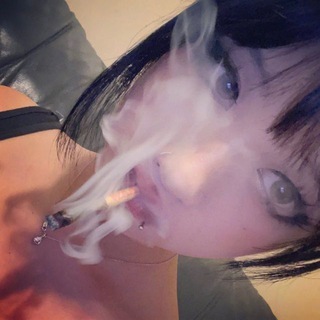 Логотип @girlygaaal - ``gif by — мэлли⚡