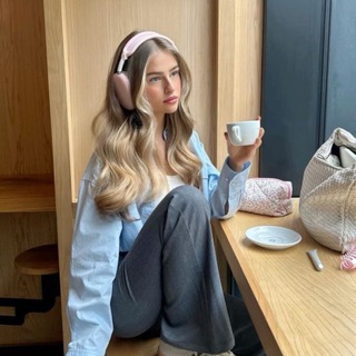 Логотип @girlyymotivation - girly vibes