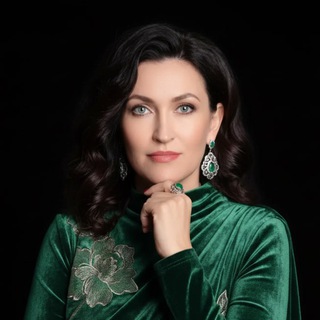 Логотип @gloriamur - Глория Мур