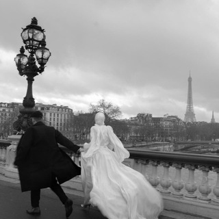 Логотип @glubzhechemslova - мысли о любви