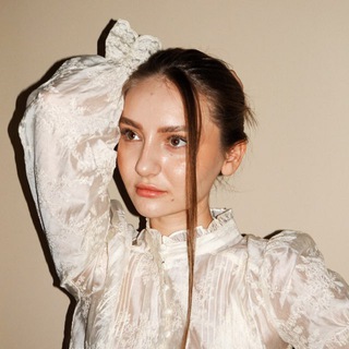 Логотип @gme_club - Марго в мире роскошества